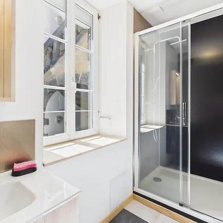 Chic T2 Renove Au Coeur De A 2 Min De Jaude ! *