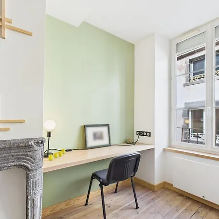 Chic T2 Renove Au Coeur De A 2 Min De Jaude ! *